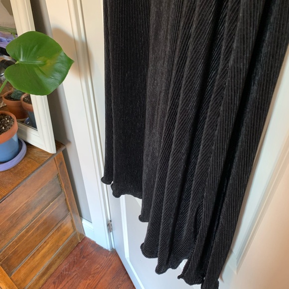 Black flapper flowing dress - Picture 2 of 4